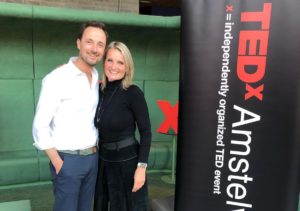 Coachee van Anneke Brouwer Stemprofessional & Sprekerscoach | Public Speaking Coach & Executive Voice Expert op de rode stip van TEDxAmstelveen