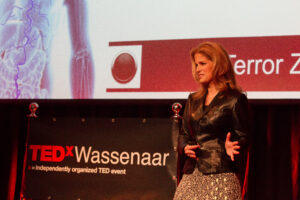 Anneke Brouwer Stemprofessional & Sprekerscoach | Public Speaking Coach & Executive Voice Expert TEDxWassenaar