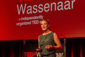 Anneke Brouwer Stemprofessional & Sprekerscoach TEDxWassenaar